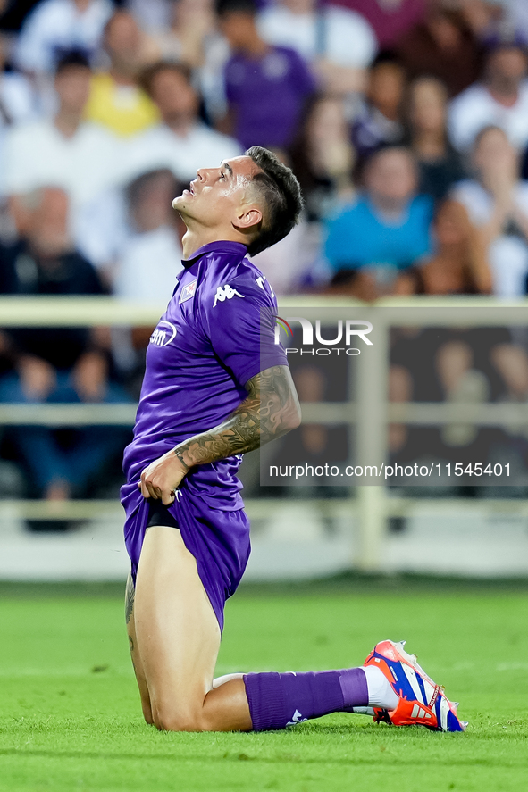 Lucas Martinez Quarta of ACF Fiorentina looks dejected during the Serie A Enilive match between ACF Fiorentina and AC Monza at Stadio Artemi...