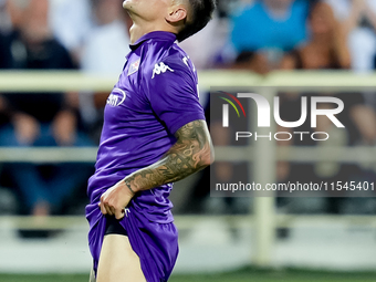 Lucas Martinez Quarta of ACF Fiorentina looks dejected during the Serie A Enilive match between ACF Fiorentina and AC Monza at Stadio Artemi...