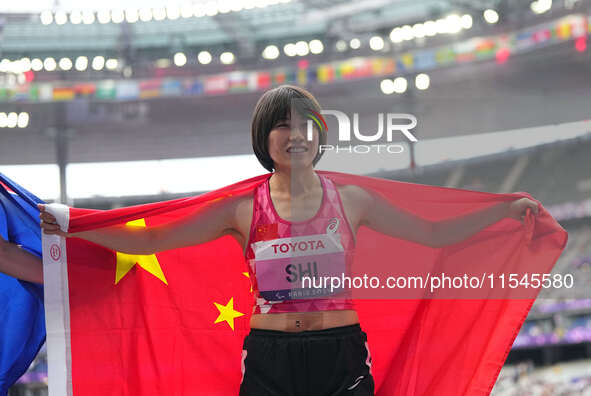 Yiting Shi of People's Republic of China celebrates winning gold in Women's 100m - T36 Final during the Paris 2024 Paralympic Games at Stade...