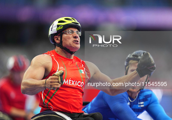 Juan Pablo Cervantes Garcia of Mexico celebrates winning gold in Men's 100m - T54 Final during the Paris 2024 Paralympic Games at Stade de F...