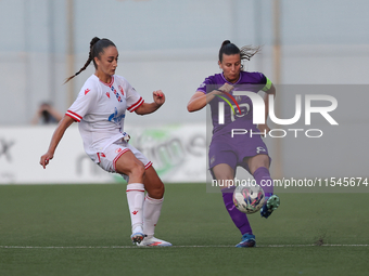 Laura De Neve (R), captain of Anderlecht, is in action during the UEFA Women's Champions League First qualifying round, Semi-finals CP-Group...