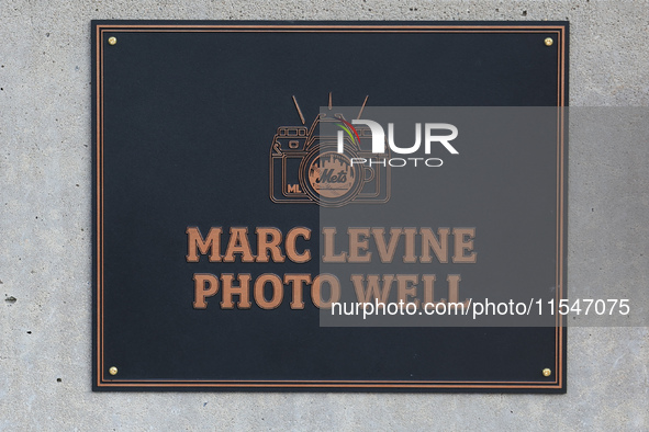 The New York Mets pay tribute to their long-time photographer Marc Levine by renaming the photo well in his honor before the baseball game a...