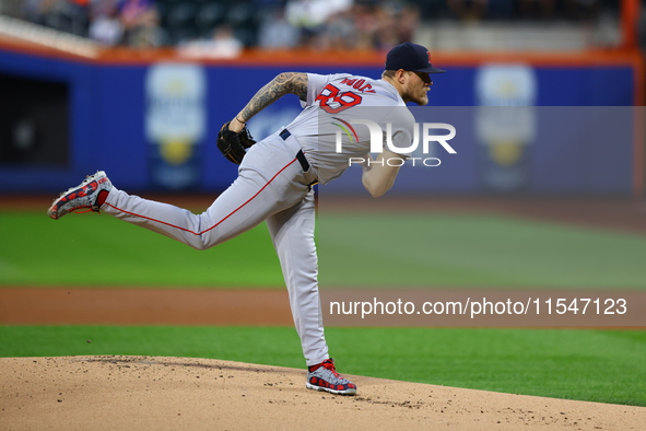 Boston Red Sox pitcher Tanner Houck #89 throws during the first inning of the baseball game against the New York Mets at Citi Field in Coron...