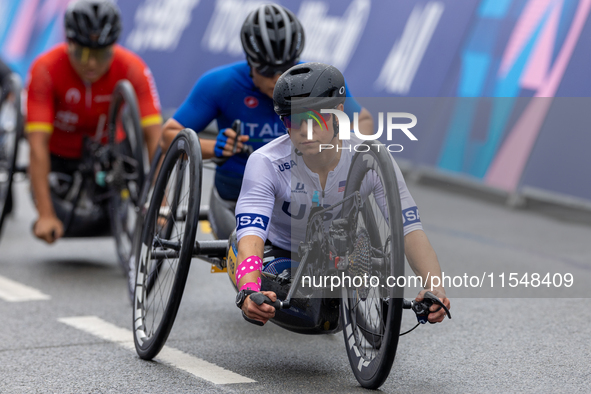 Oksana Masters competes in the Para Cycling - Women's H5 Road Race in Clichy-sous-Bois during the Paris 2024 Paralympic Games in Paris, Fran...