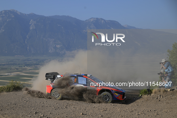 The driver Ott Tanak and co-driver Martin Jarveoja of the Hyundai Shell Mobis World Rally Team, in a Hyundai i20 N Rally1 Hybrid, face shake...