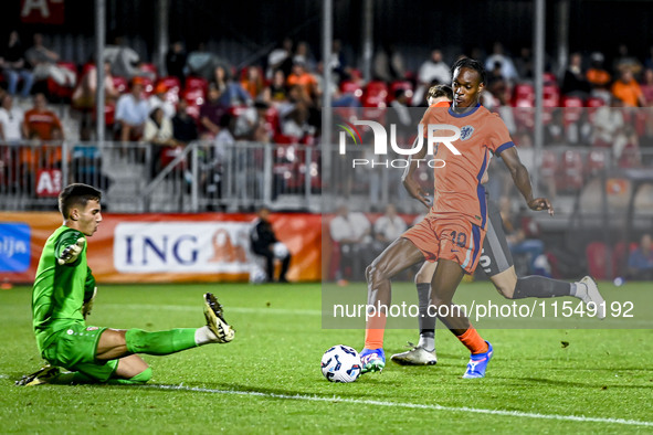 North Macedonia goalkeeper Marko Alchevski and Netherlands player Emmanuel Emegha during the match between the Netherlands and North Macedon...