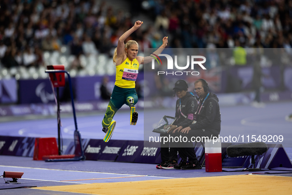 Vanessa Low of Australia competes in the Women's Long Jump - T63 and wins the gold medal at Stade de France during the Paris 2024 Paralympic...