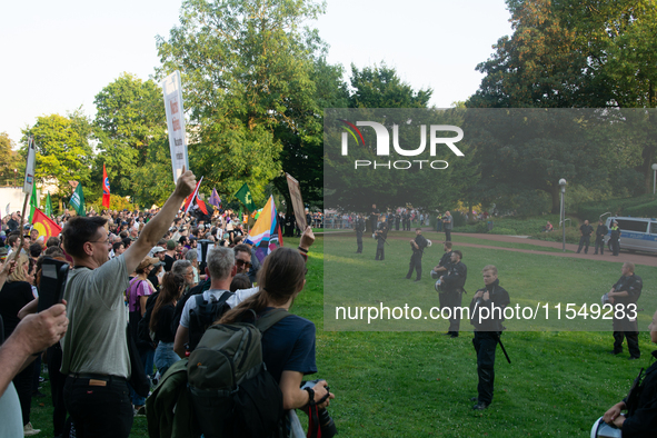 Thousands of people take part in a demonstration against an AF politician event for community dialogue at Essen Philharmonic Hall in Essen,...