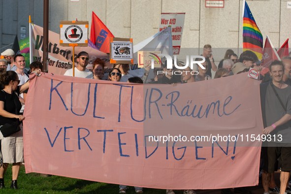 Thousands of people take part in a demonstration against an AF politician event for community dialogue at Essen Philharmonic Hall in Essen,...