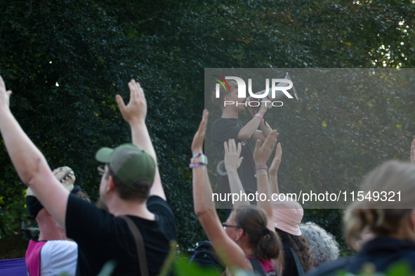 Thousands of people take part in a demonstration against an AF politician event for community dialogue at Essen Philharmonic Hall in Essen,...