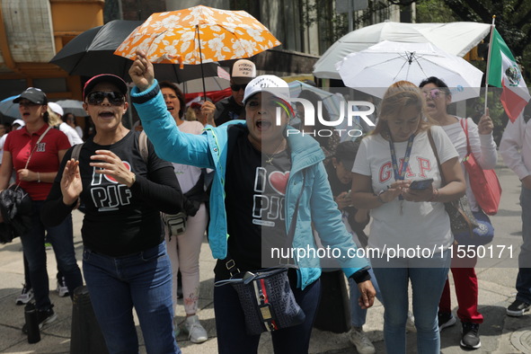 Judiciary workers block the streets near the Senate of Mexico, blocking access to legislators, while demonstrating to protest against the Ju...