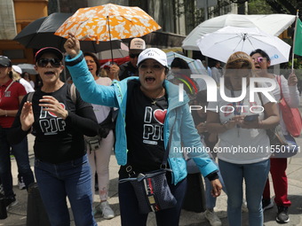 Judiciary workers block the streets near the Senate of Mexico, blocking access to legislators, while demonstrating to protest against the Ju...