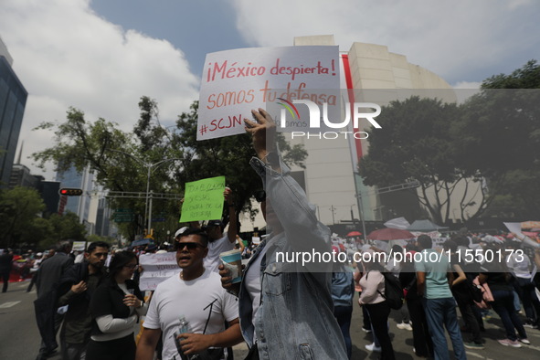 Judiciary workers block the streets near the Senate of Mexico, blocking access to legislators, while demonstrating to protest against the Ju...