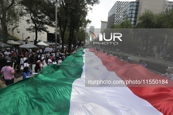 Judiciary workers block the streets near the Senate of Mexico, blocking access to legislators, while demonstrating to protest against the Ju...