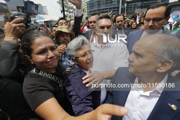 Alejandro Moreno Cardenas, National President of the Partido Revolucionario Institucional (PRI), arrives at the Mexican Senate while judicia...