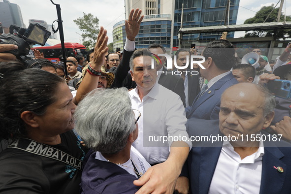 Alejandro Moreno Cardenas, National President of the Partido Revolucionario Institucional (PRI), arrives at the Mexican Senate while judicia...