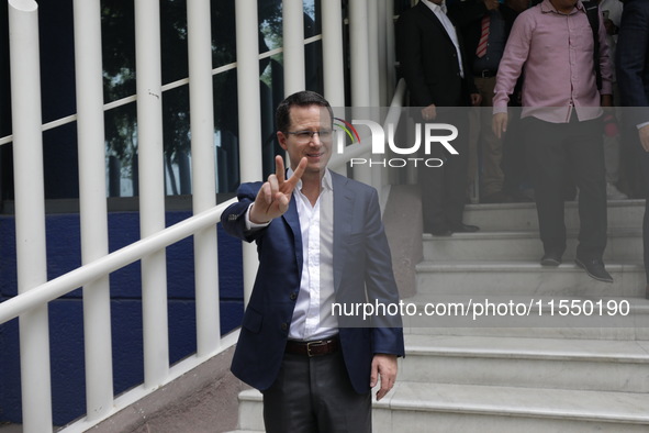 Senator Ricardo Anaya of the Partido Accion Nacional (PAN) joins the judiciary workers demonstrating to protest against the judicial reform...