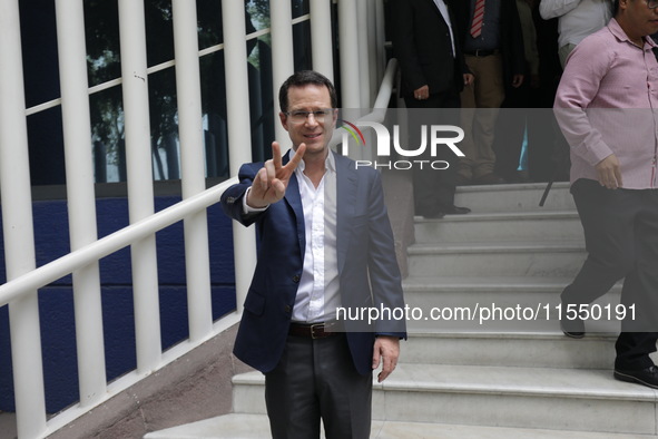 Senator Ricardo Anaya of the Partido Accion Nacional (PAN) joins the judiciary workers demonstrating to protest against the judicial reform...