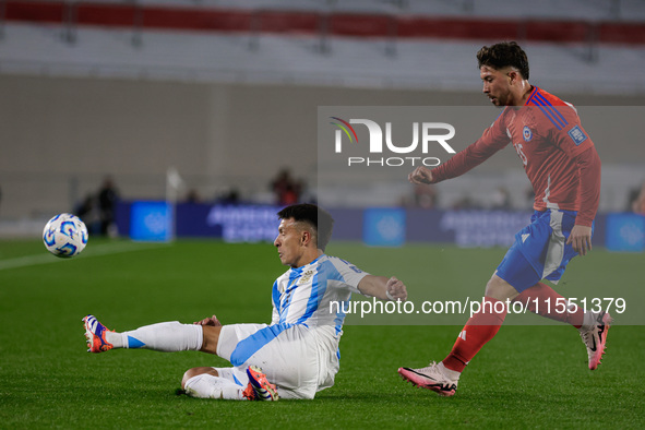 Lisandro Martinez of Argentina is in action during the FIFA World Cup 2026 Qualifier match between Argentina and Chile at Estadio Mas Monume...