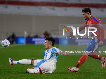 Lisandro Martinez of Argentina is in action during the FIFA World Cup 2026 Qualifier match between Argentina and Chile at Estadio Mas Monume...