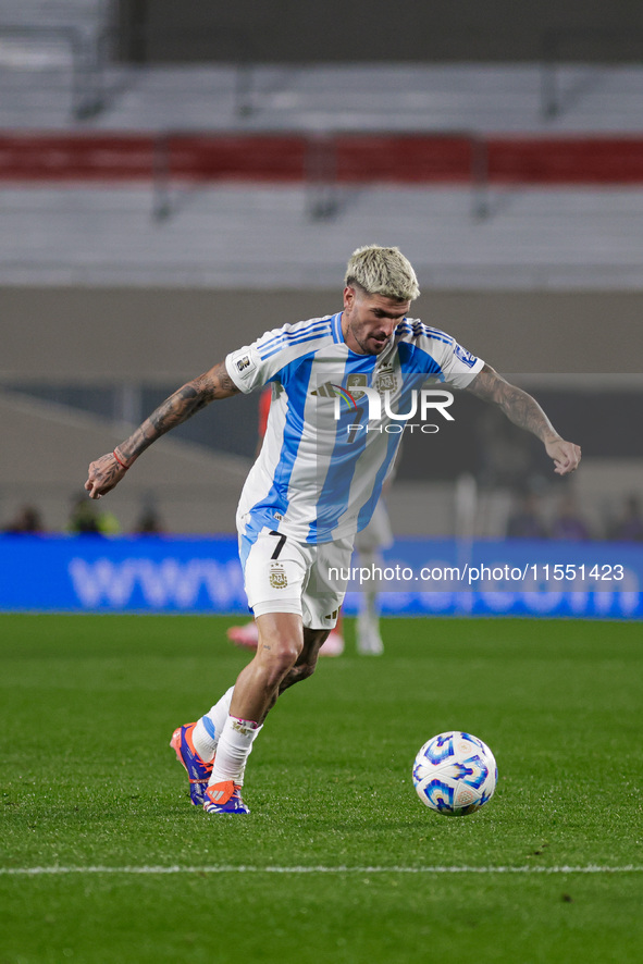 Rodrigo de Paul of Argentina is in action during the FIFA World Cup 2026 Qualifier match between Argentina and Chile at Estadio Mas Monument...