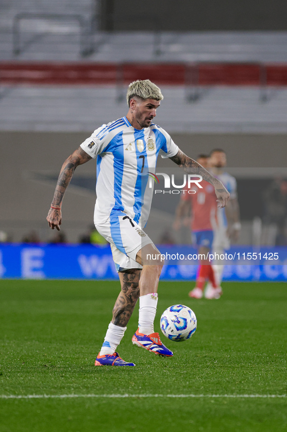 Rodrigo de Paul of Argentina is in action during the FIFA World Cup 2026 Qualifier match between Argentina and Chile at Estadio Mas Monument...