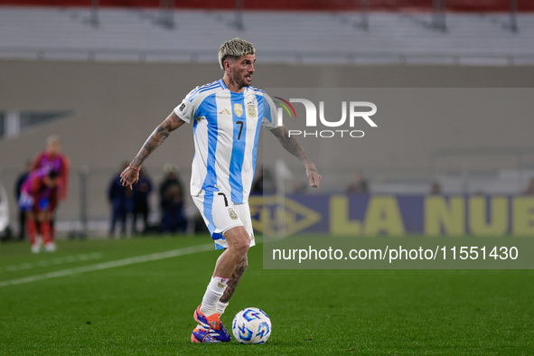 Rodrigo de Paul of Argentina is in action during the FIFA World Cup 2026 Qualifier match between Argentina and Chile at Estadio Mas Monument...