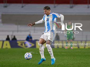 Enzo Fernandez of Argentina is in action during the FIFA World Cup 2026 Qualifier match between Argentina and Chile at Estadio Mas Monumenta...