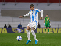 Enzo Fernandez of Argentina is in action during the FIFA World Cup 2026 Qualifier match between Argentina and Chile at Estadio Mas Monumenta...