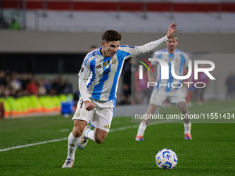 Julian Alvarez of Argentina is in action during the FIFA World Cup 2026 Qualifier match between Argentina and Chile at Estadio Mas Monumenta...