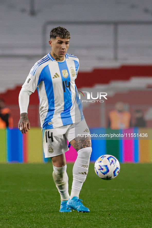 Enzo Fernandez of Argentina is in action during the FIFA World Cup 2026 Qualifier match between Argentina and Chile at Estadio Mas Monumenta...