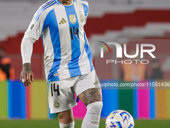 Enzo Fernandez of Argentina is in action during the FIFA World Cup 2026 Qualifier match between Argentina and Chile at Estadio Mas Monumenta...