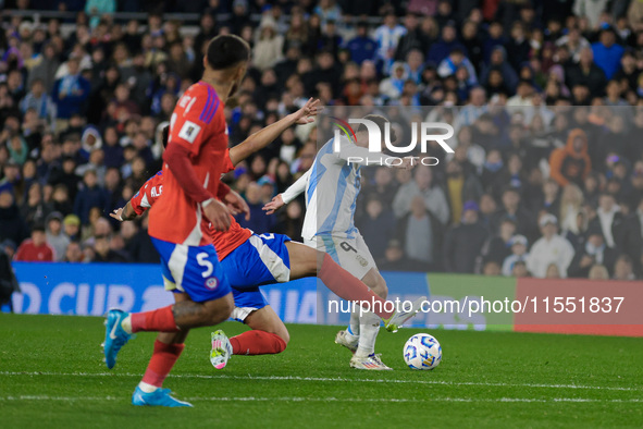 Julian Alvarez of Argentina is in action during the FIFA World Cup 2026 Qualifier match between Argentina and Chile at Estadio Mas Monumenta...