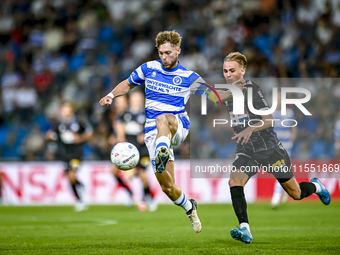 De Graafschap player Arjen van der Heide and FC Eindhoven player Hugo Deenen during the match De Graafschap vs. Eindhoven at Stadium De Vijv...