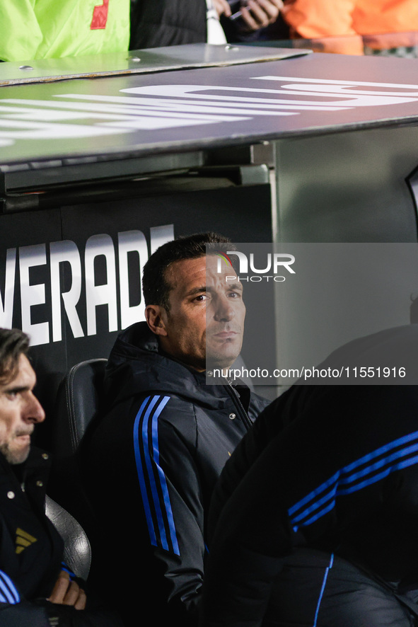 Lionel Scaloni, Coach of Argentina, looks on before the FIFA World Cup 2026 Qualifier match between Argentina and Chile at Estadio Mas Monum...