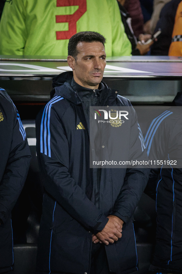 Lionel Scaloni, Coach of Argentina, looks on before the FIFA World Cup 2026 Qualifier match between Argentina and Chile at Estadio Mas Monum...