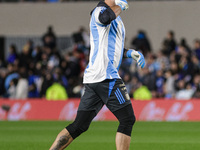 Emiliano Martinez of Argentina warms up before the FIFA World Cup 2026 Qualifier match between Argentina and Chile at Estadio Mas Monumental...