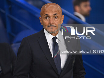 Luciano Spalletti coaches Italy during the UEFA National League Matchday 1 match between France and Italy at the Parc des Princes Stadium in...