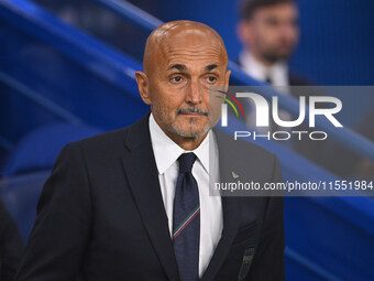 Luciano Spalletti coaches Italy during the UEFA National League Matchday 1 match between France and Italy at the Parc des Princes Stadium in...