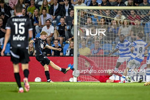 FC Eindhoven player Sven Simons and De Graafschap goalkeeper Joshua Smits during the match between De Graafschap and Eindhoven at Stadium De...