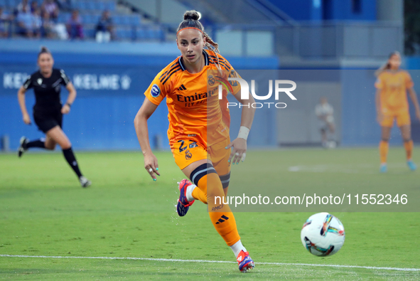 Athenea del Castillo plays during the match between RCD Espanyol Women and Real Madrid CF Women, corresponding to week 1 of the Liga F, at t...