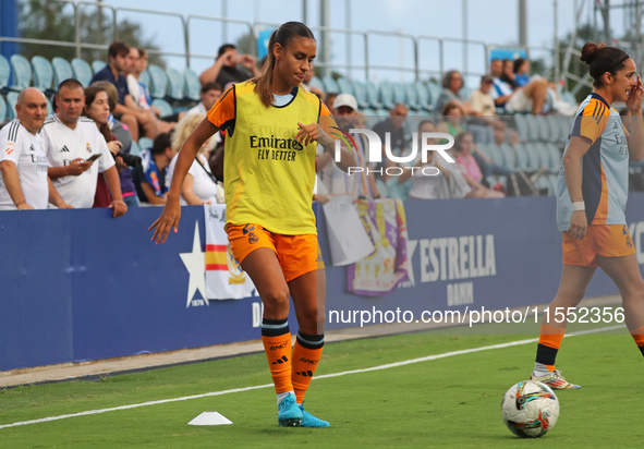 Maelle Lakrar plays during the match between RCD Espanyol Women and Real Madrid CF Women, corresponding to week 1 of the Liga F, at the Dani...