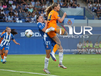 Melanie Leupolz and Julia Guerra play during the match between RCD Espanyol Women and Real Madrid CF Women, corresponding to week 1 of the L...