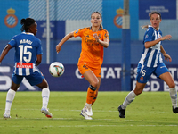 Amanda Mbadi, Mar Torras, and Melanie Leupolz play during the match between RCD Espanyol Women and Real Madrid CF Women, corresponding to we...