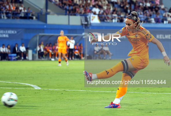 Athenea del Castillo plays during the match between RCD Espanyol Women and Real Madrid CF Women, corresponding to week 1 of the Liga F, at t...