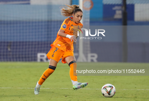 Olga Carmona plays during the match between RCD Espanyol Women and Real Madrid CF Women, corresponding to week 1 of the Liga F, at the Dani...