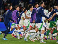 Italy players greet the fans during the UEFA National League Matchday 1 match between France and Italy at the Parc des Princes Stadium in Pa...