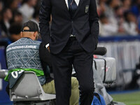 Luciano Spalletti coaches Italy during the UEFA National League Matchday 1 match between France and Italy at the Parc des Princes Stadium in...