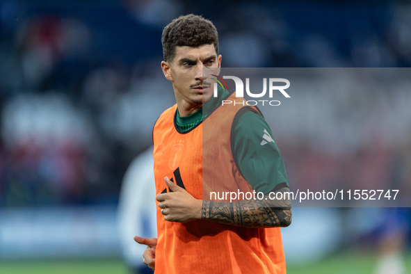 Giovanni di Lorenzo of Italy warms up before the UEFA Nations League 2024/25 League A Group A2 match between France and Italy at Parc des Pr...