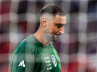 Gianluigi Donnarumma of Italy warms up before the UEFA Nations League 2024/25 League A Group A2 match between France and Italy at Parc des P...